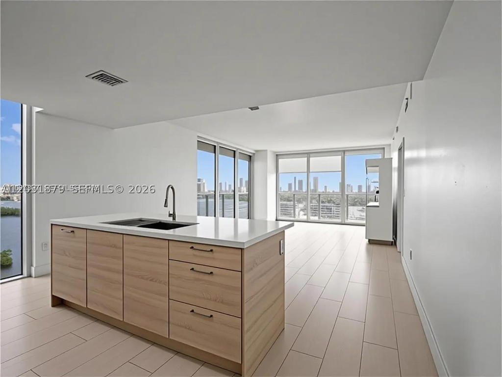 Real estate property located at 16385 Biscayne Blvd #1615, Miami-dade, The Harbour South Condo, North Miami Beach, FL