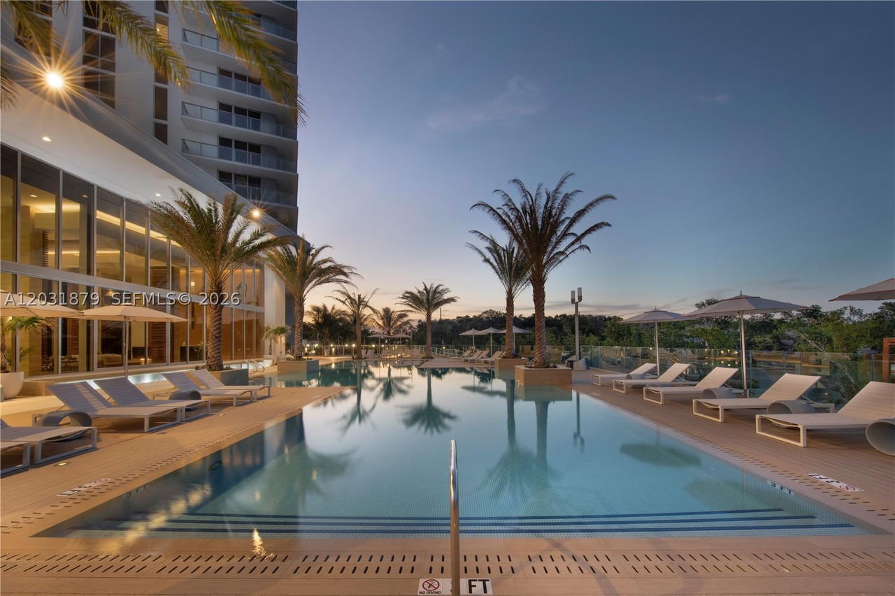 Real estate property located at 16385 Biscayne Blvd #1615, Miami-dade, The Harbour South Condo, North Miami Beach, FL