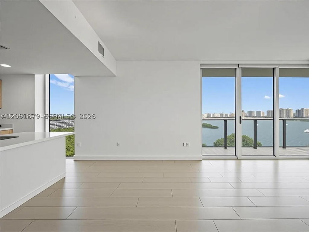 Real estate property located at 16385 Biscayne Blvd #1615, Miami-dade, The Harbour South Condo, North Miami Beach, FL