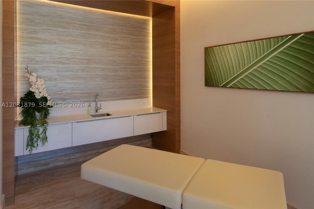 Real estate property located at 16385 Biscayne Blvd #1615, Miami-dade, The Harbour South Condo, North Miami Beach, FL