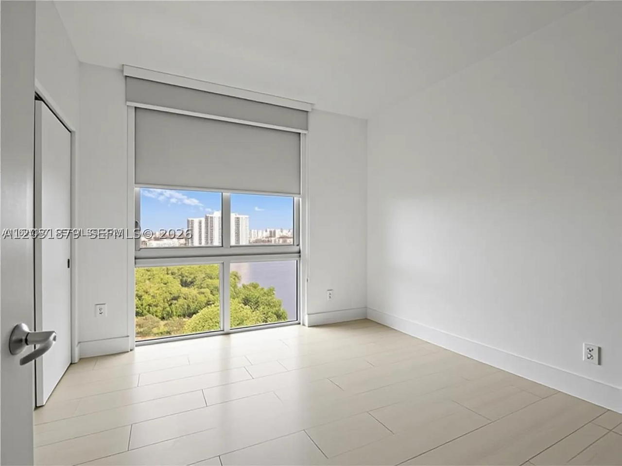 Real estate property located at 16385 Biscayne Blvd #1615, Miami-dade, The Harbour South Condo, North Miami Beach, FL
