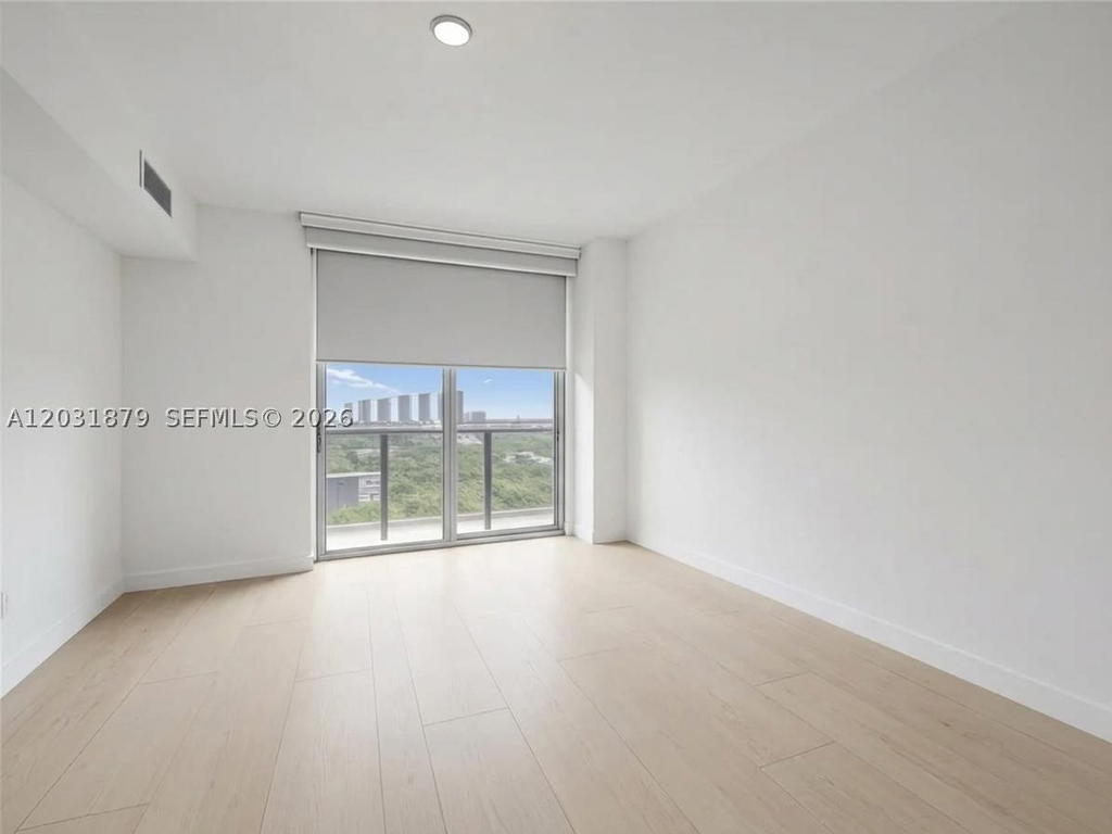 Real estate property located at 16385 Biscayne Blvd #1615, Miami-dade, The Harbour South Condo, North Miami Beach, FL