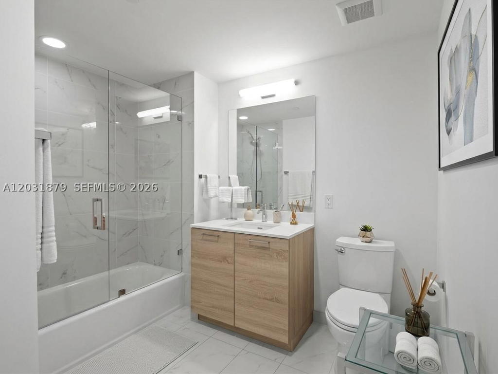 Real estate property located at 16385 Biscayne Blvd #1615, Miami-dade, The Harbour South Condo, North Miami Beach, FL