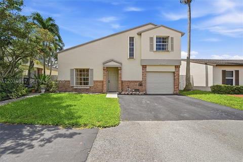 Real estate property located at 13760 Cumberland Pl, Broward, Shenandoah Section One, Davie, FL