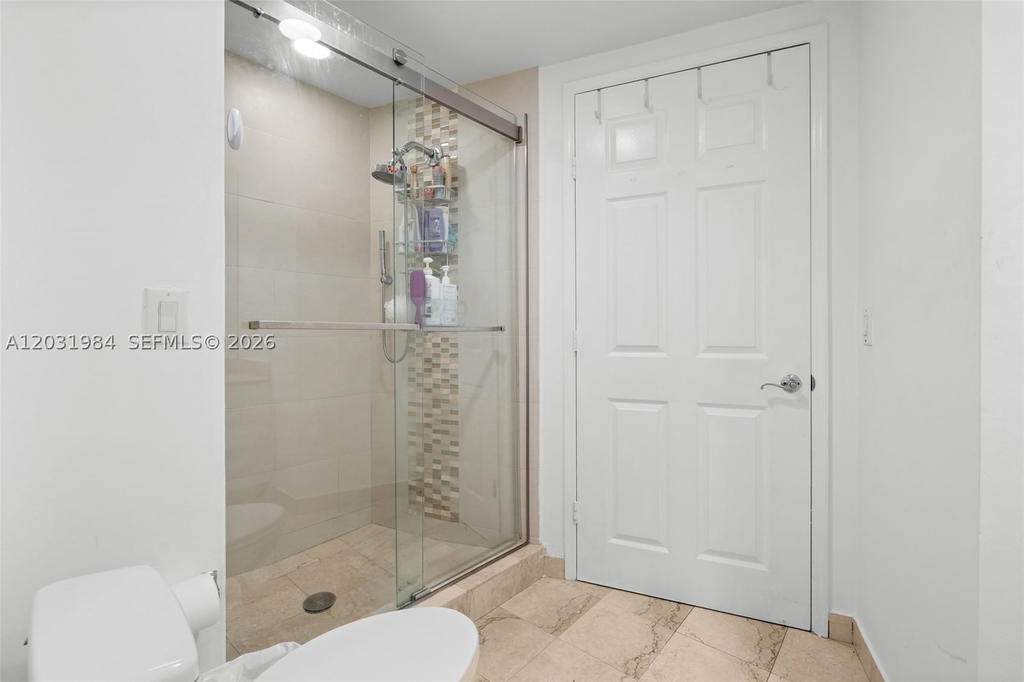 Real estate property located at 3370 Hidden Bay Dr #1205, Miami-dade, 100 Hidden Bay Condo, Aventura, FL