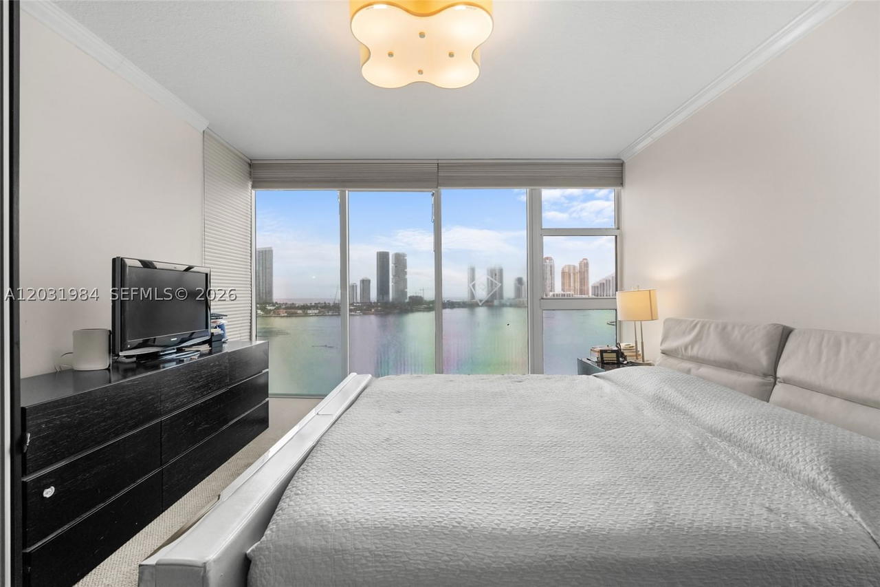 Real estate property located at 3370 Hidden Bay Dr #1205, Miami-dade, 100 Hidden Bay Condo, Aventura, FL