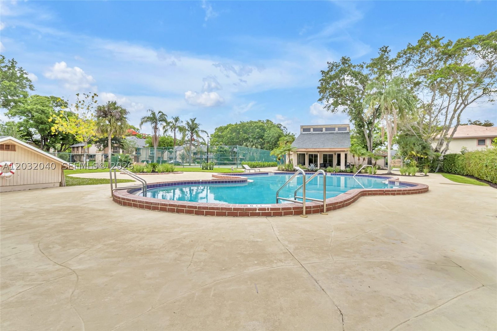 Real estate property located at 96 Wimbledon Lake Dr, Broward, Wimbledon At Jacaranda Co, Plantation, FL