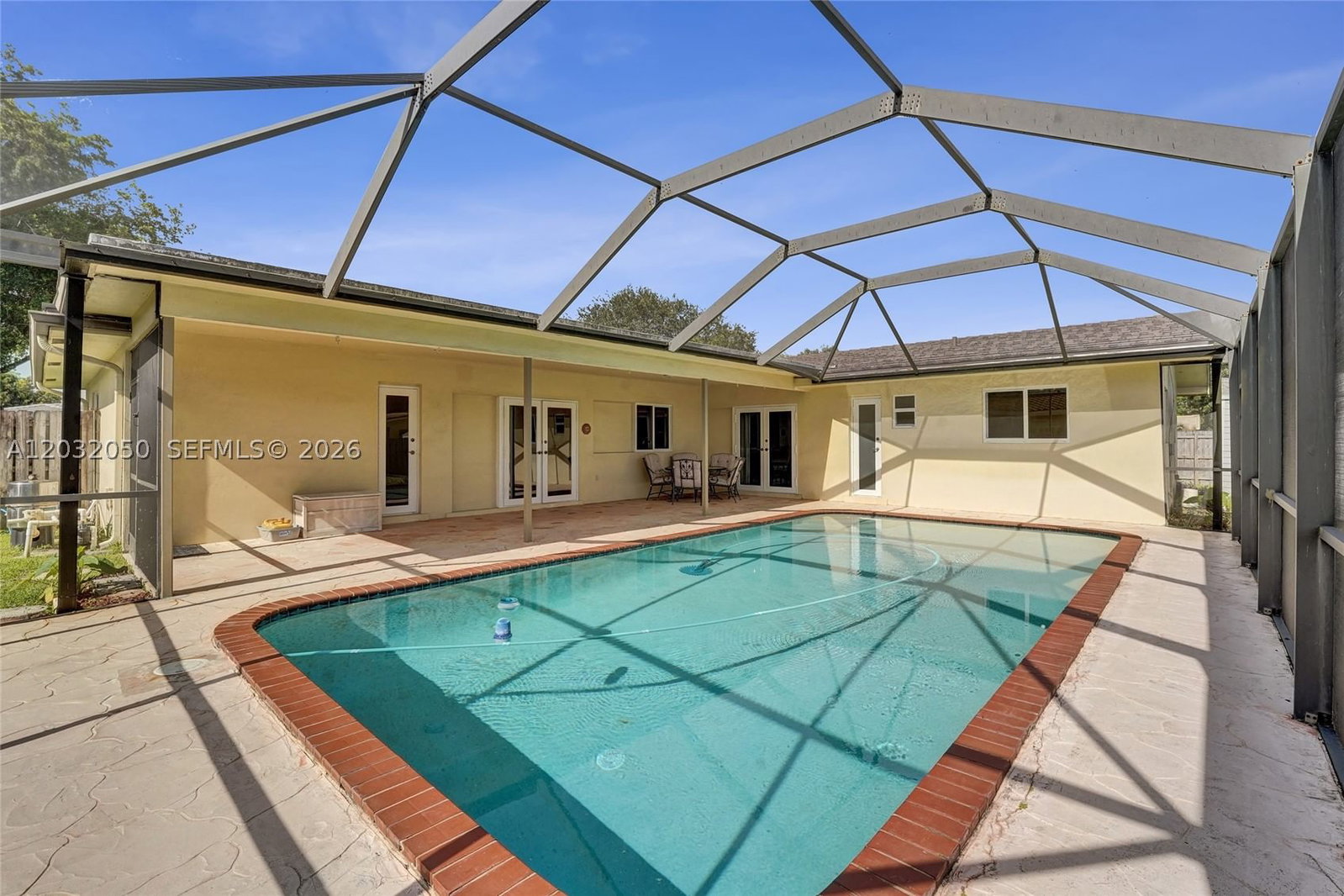 Real estate property located at 7421 8th Ct, Broward, Plantations Secluded Gard, Plantation, FL