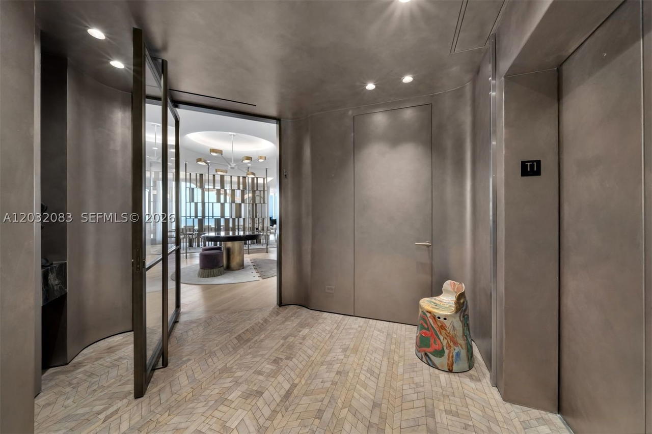 Real estate property located at 60 Edgewater Dr TS-D, Miami-dade, The Gables Condo, Coral Gables, FL