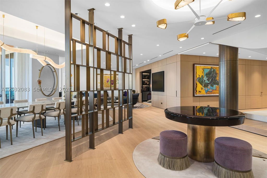 Real estate property located at 60 Edgewater Dr TS-D, Miami-dade, The Gables Condo, Coral Gables, FL