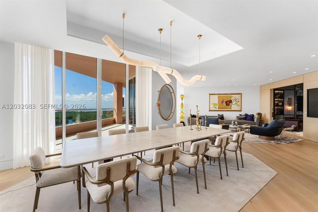 Real estate property located at 60 Edgewater Dr TS-D, Miami-dade, The Gables Condo, Coral Gables, FL