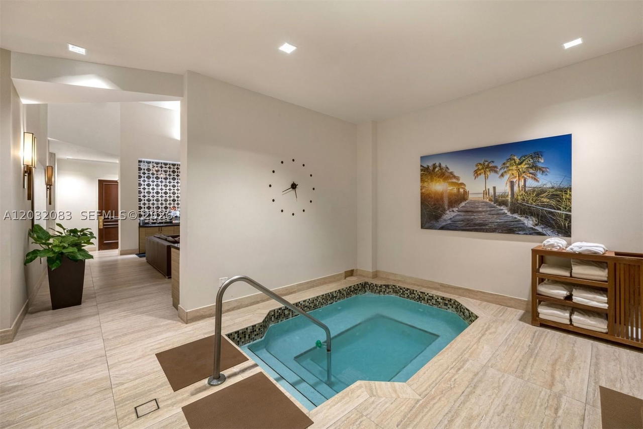 Real estate property located at 60 Edgewater Dr TS-D, Miami-dade, The Gables Condo, Coral Gables, FL