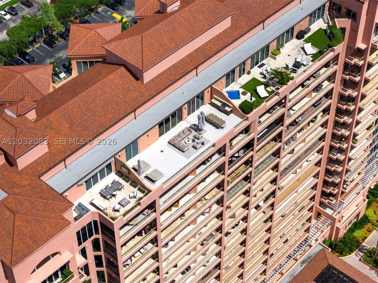Real estate property located at 60 Edgewater Dr TS-D, Miami-dade, The Gables Condo, Coral Gables, FL