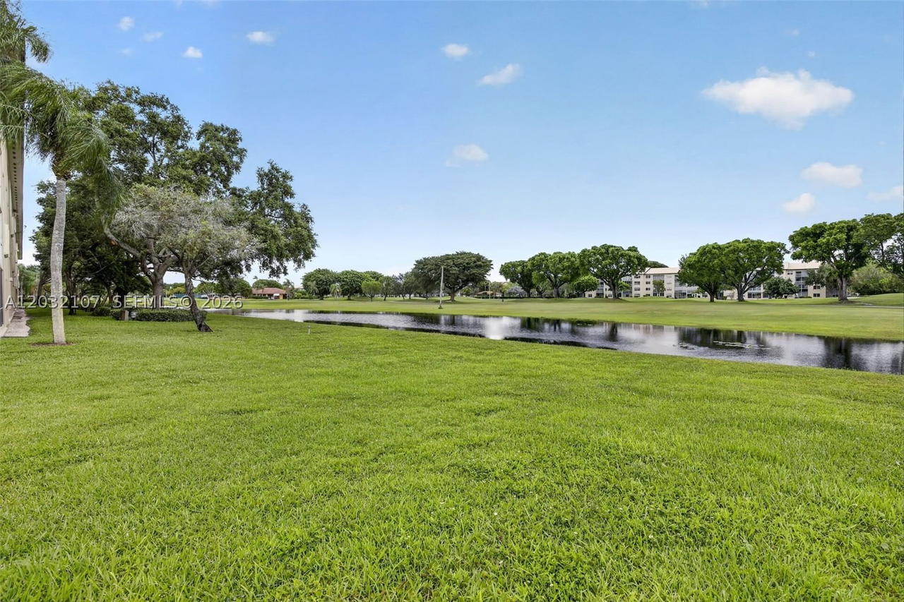 Real estate property located at 1101 128th Ter #409C, Broward, Cambridge At Century, Pembroke Pines, FL