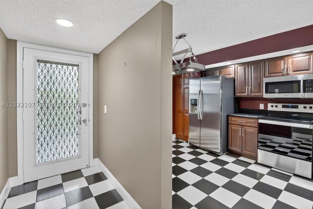 Real estate property located at 1101 128th Ter #409C, Broward, Cambridge At Century, Pembroke Pines, FL