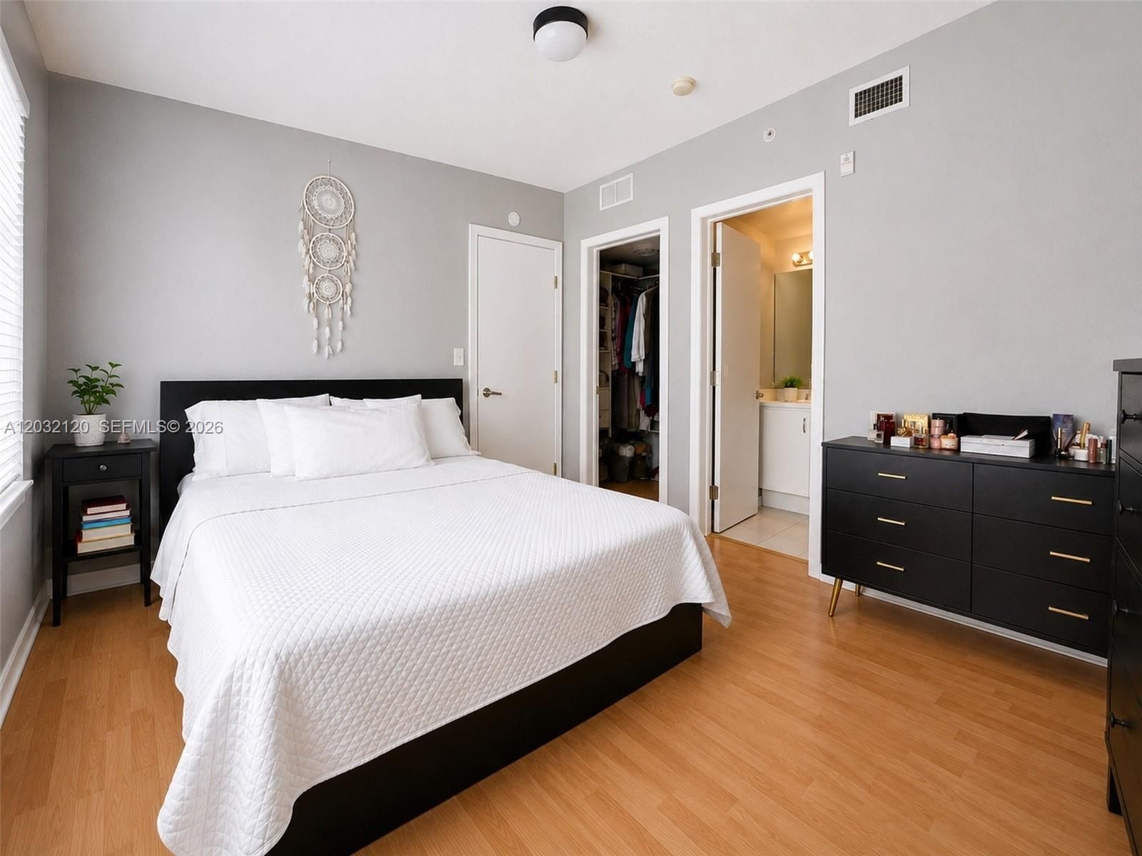 Real estate property located at 7326 Collins Ave #203, Miami-dade, Welworth Condo, Miami Beach, FL