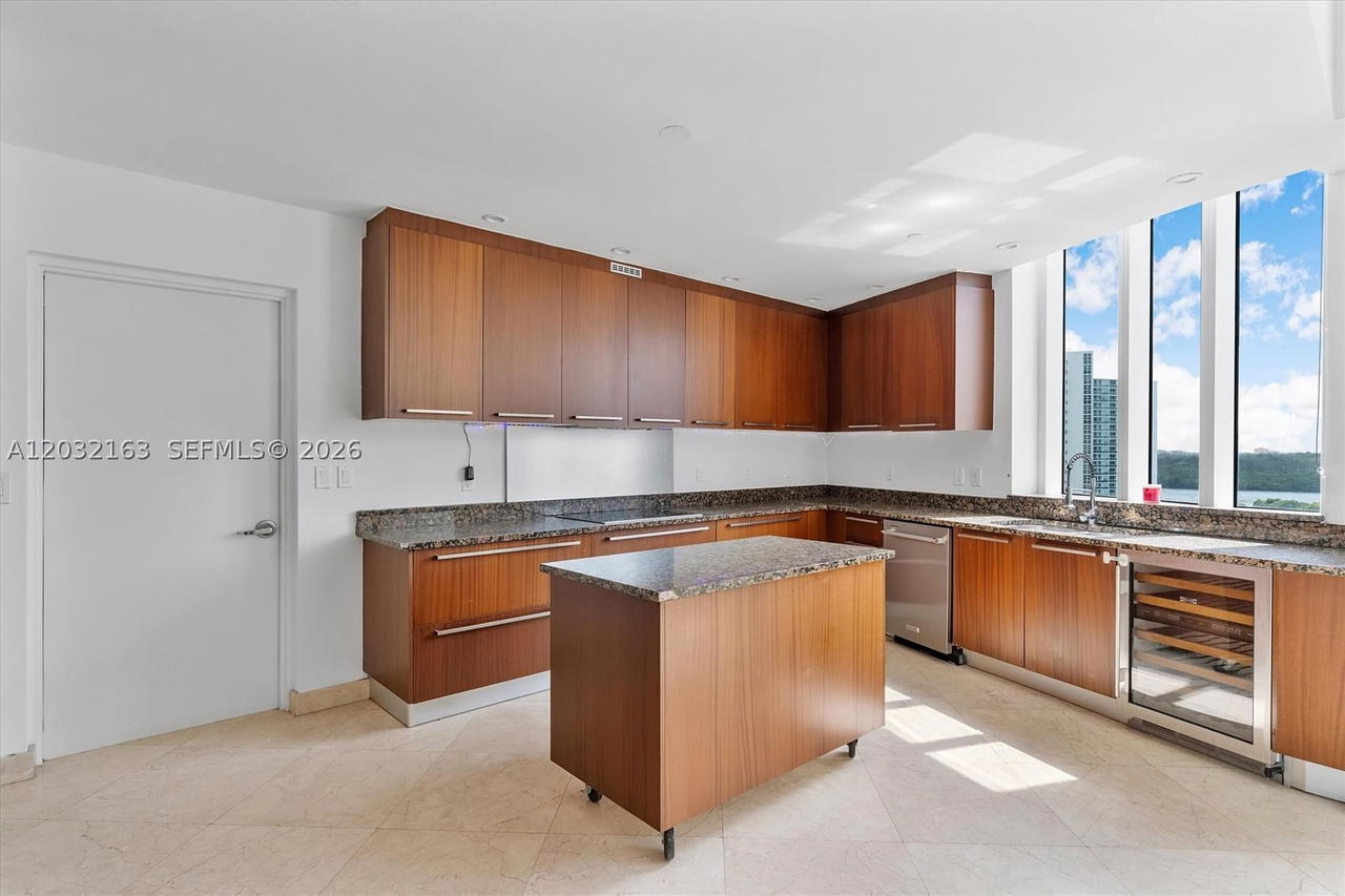 Real estate property located at 15901 Collins Ave #904, Miami-dade, Tdr Tower Ii Condo, Sunny Isles Beach, FL