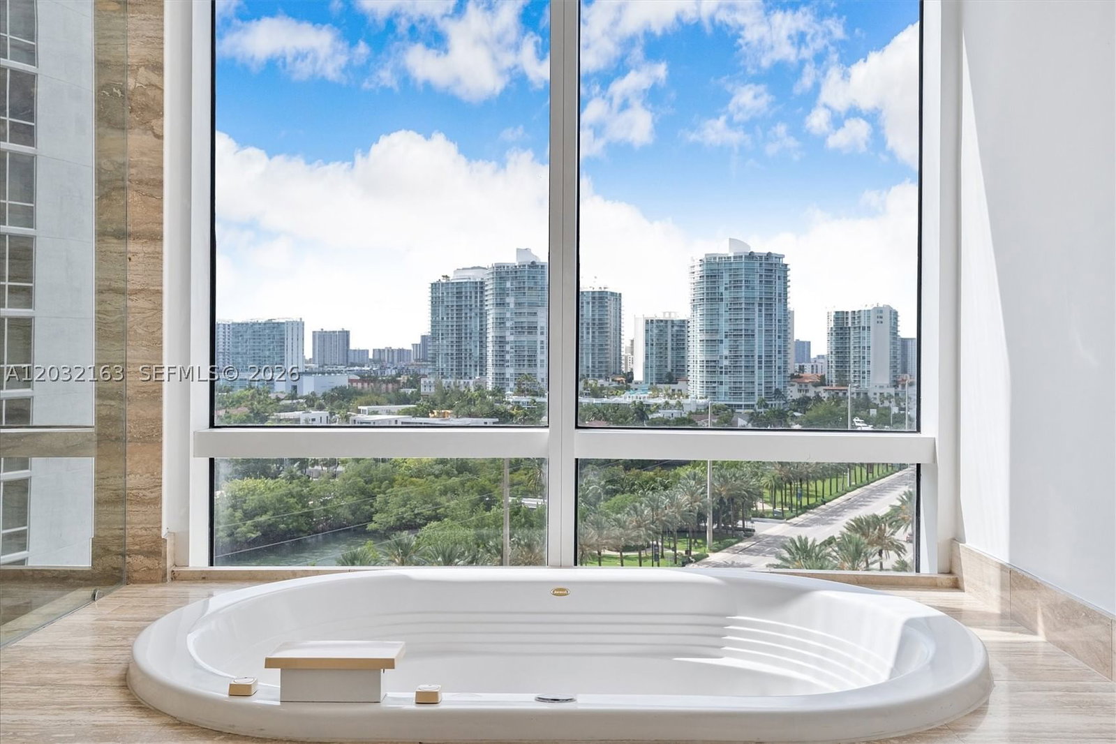 Real estate property located at 15901 Collins Ave #904, Miami-dade, Tdr Tower Ii Condo, Sunny Isles Beach, FL