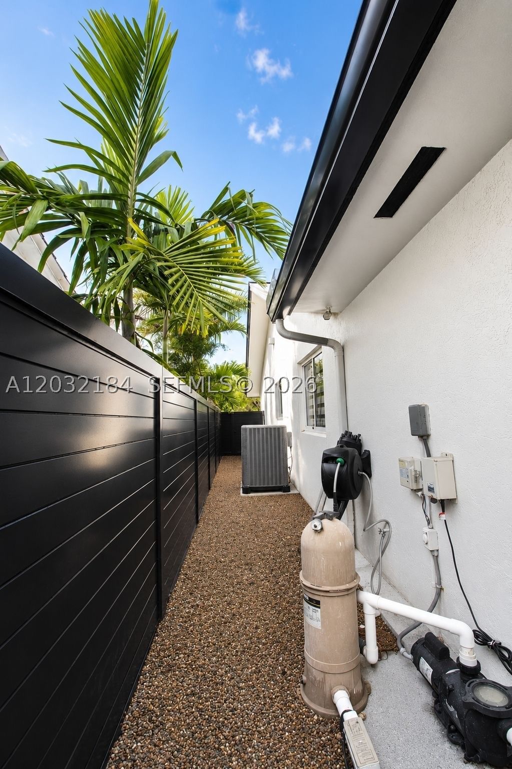 Real estate property located at 12440 96th St, Miami-dade, Pakto Sub, Miami, FL