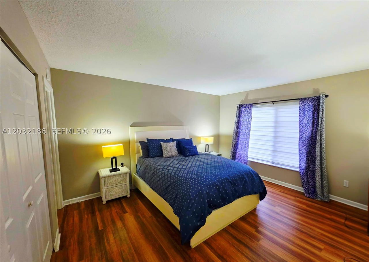 Real estate property located at 4164 Inverrary Dr #204, Broward, Manors Of Inverrary Xii, Lauderhill, FL