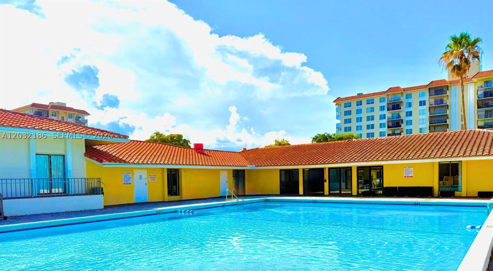 Real estate property located at 4164 Inverrary Dr #204, Broward, Manors Of Inverrary Xii, Lauderhill, FL
