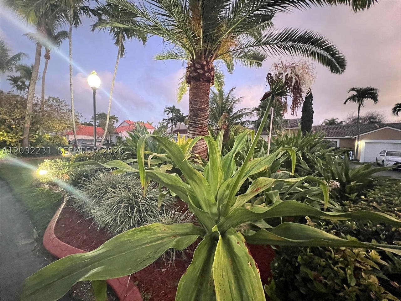 Real estate property located at 11769 92nd Ln, Miami-dade, Las Casas At Kendall, Miami, FL