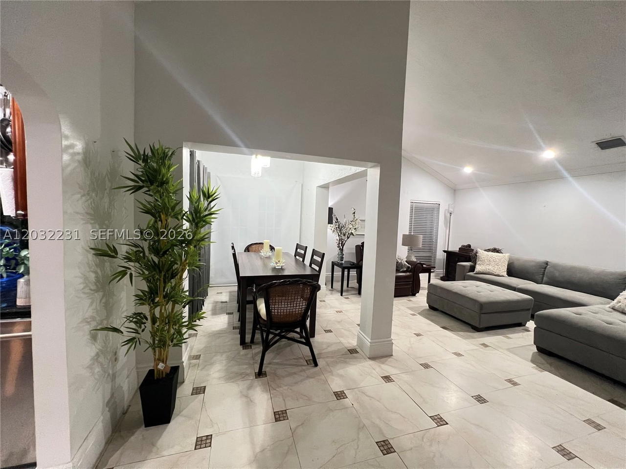 Real estate property located at 11769 92nd Ln, Miami-dade, Las Casas At Kendall, Miami, FL