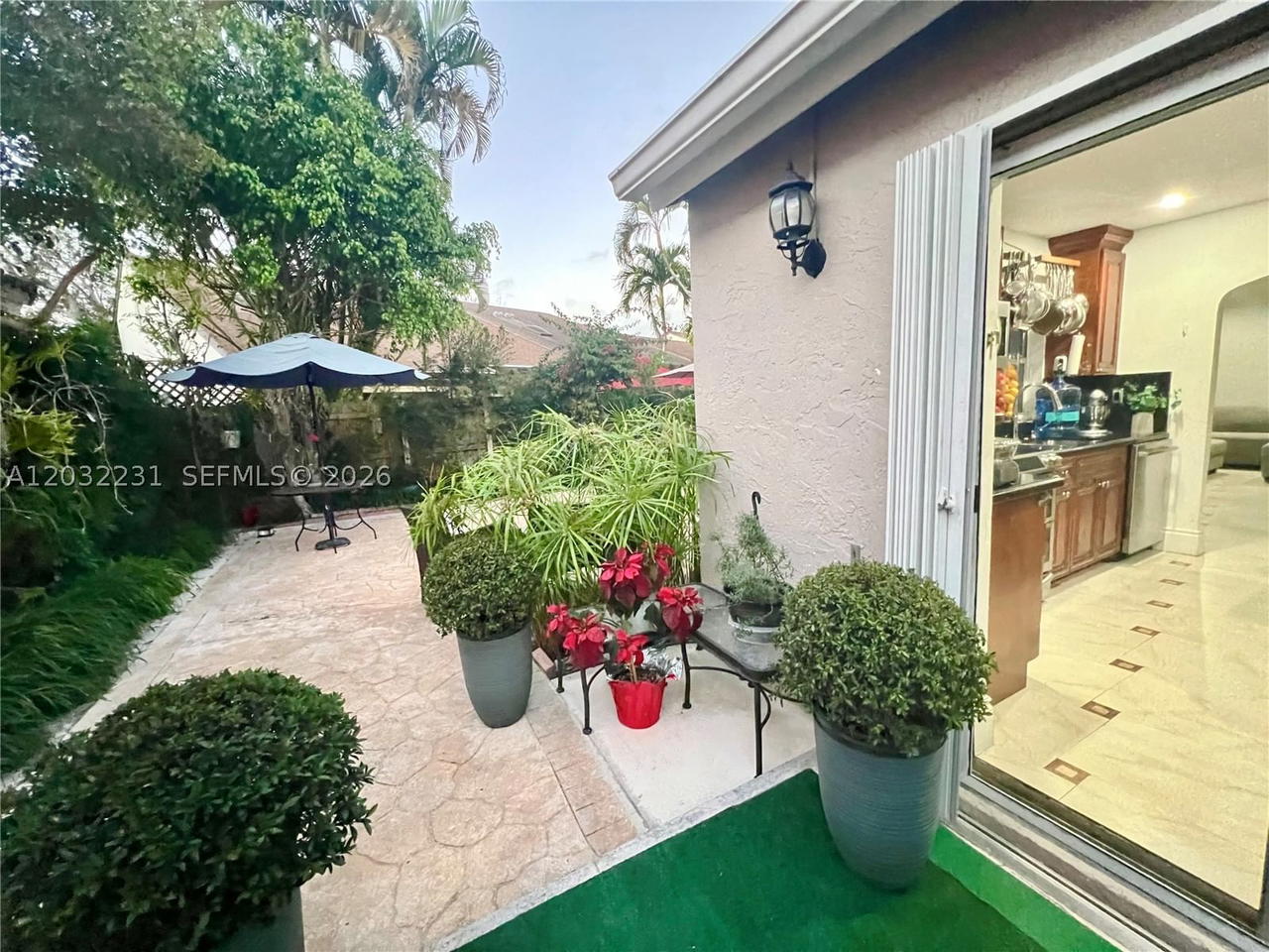 Real estate property located at 11769 92nd Ln, Miami-dade, Las Casas At Kendall, Miami, FL