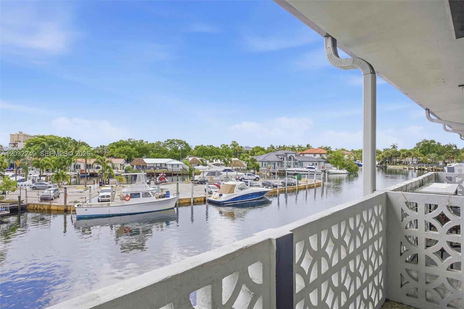 Real estate property located at 13105 Ixora Ct #300, Miami-dade, Keystone Arms Condo, North Miami, FL