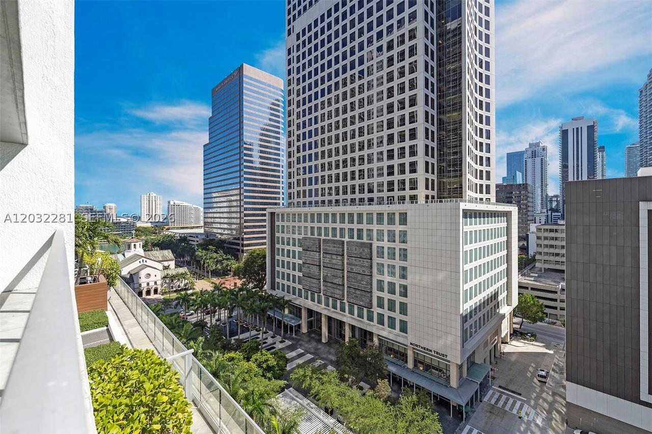 Real estate property located at 55 6th St #1208, Miami-dade, 500 Brickell West Condo, Miami, FL
