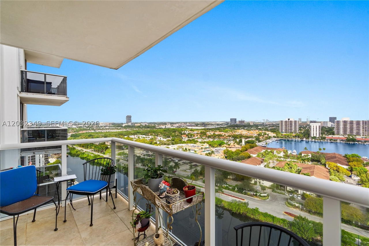 Real estate property located at 3675 Country Club Dr #2201, Miami-dade, Aventura Eldorado Condo, Aventura, FL