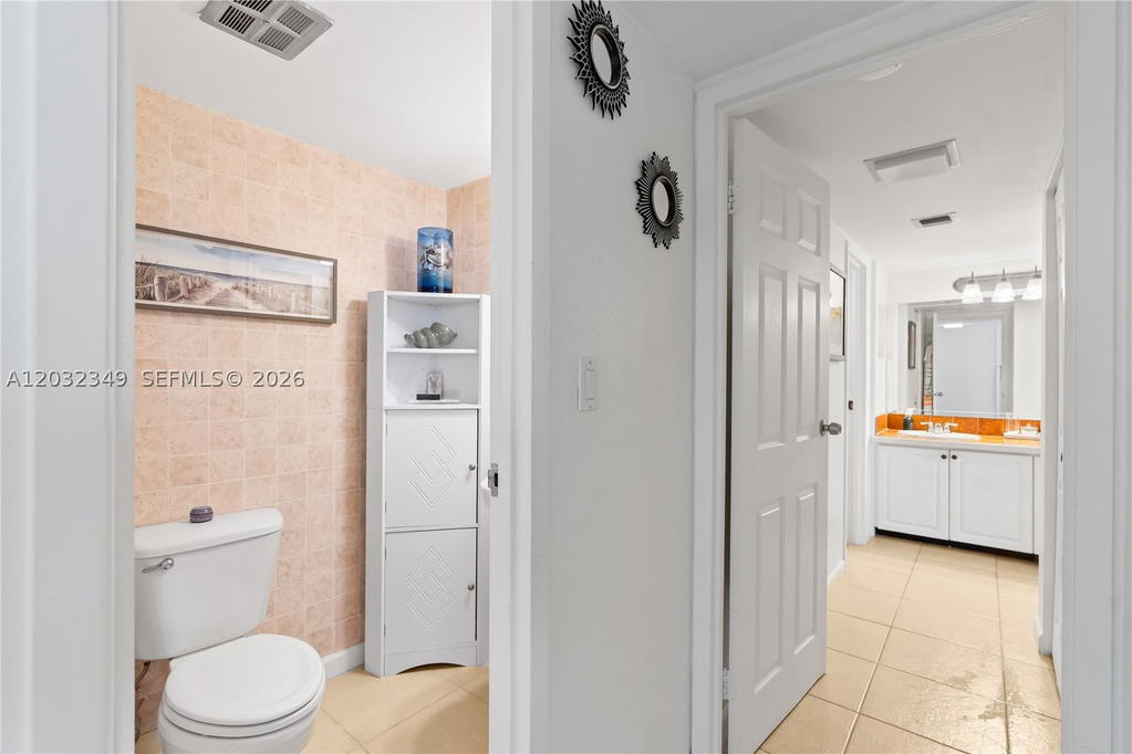 Real estate property located at 3675 Country Club Dr #2201, Miami-dade, Aventura Eldorado Condo, Aventura, FL