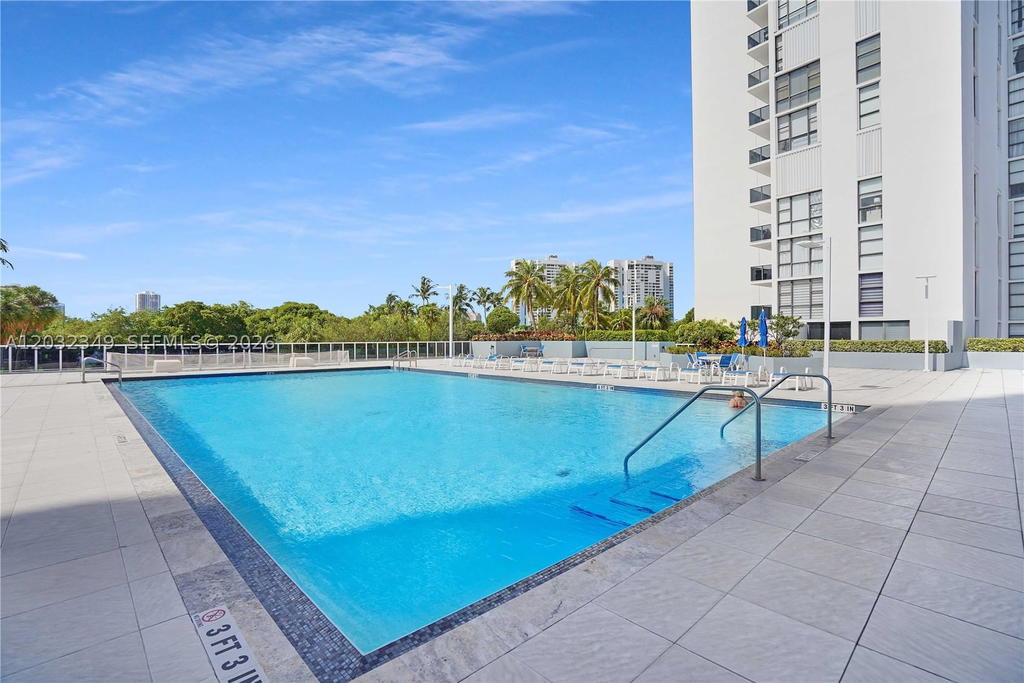 Real estate property located at 3675 Country Club Dr #2201, Miami-dade, Aventura Eldorado Condo, Aventura, FL