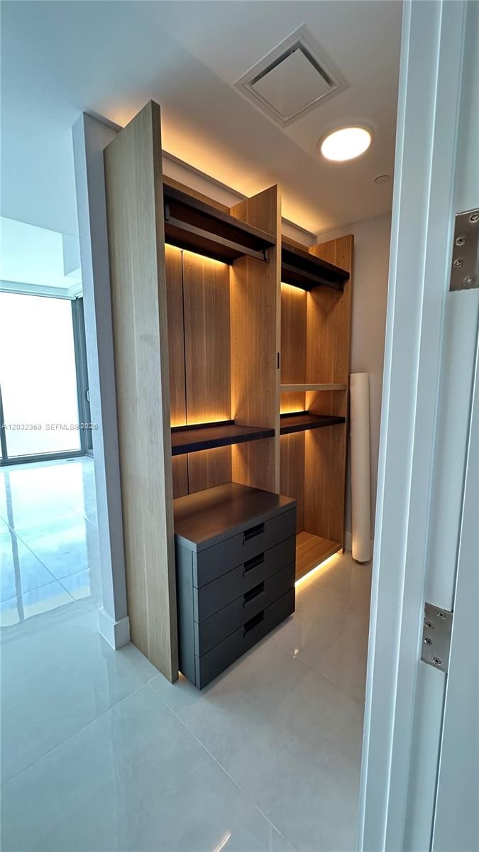 Real estate property located at 15701 Collins Ave #3804, Miami-dade, 15701 Collins Condo, Sunny Isles Beach, FL