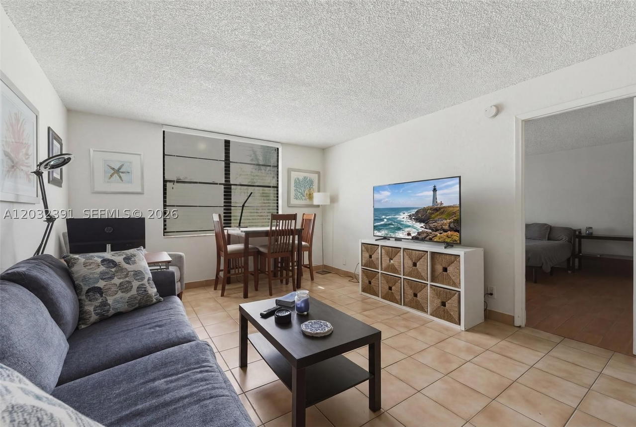 Real estate property located at 3000 Ocean Blvd #303, Broward, East Shore Condo, Fort Lauderdale, FL