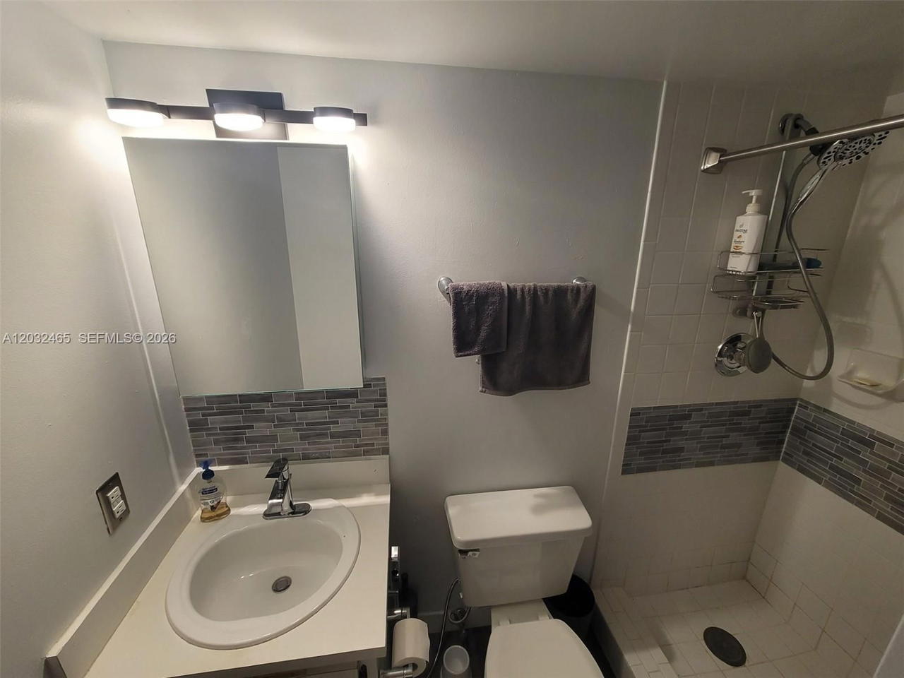 Real estate property located at 2600 Collins Ave #201, Miami-dade, Lake Beach Club Condo, Miami Beach, FL