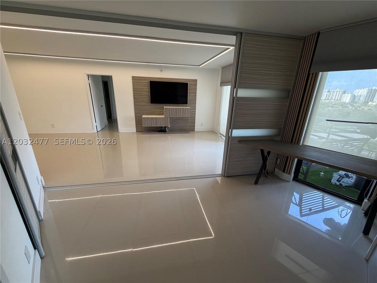 Real estate property located at 3300 192nd St #1109, Miami-dade, Parc Central Aventura Eas, Aventura, FL