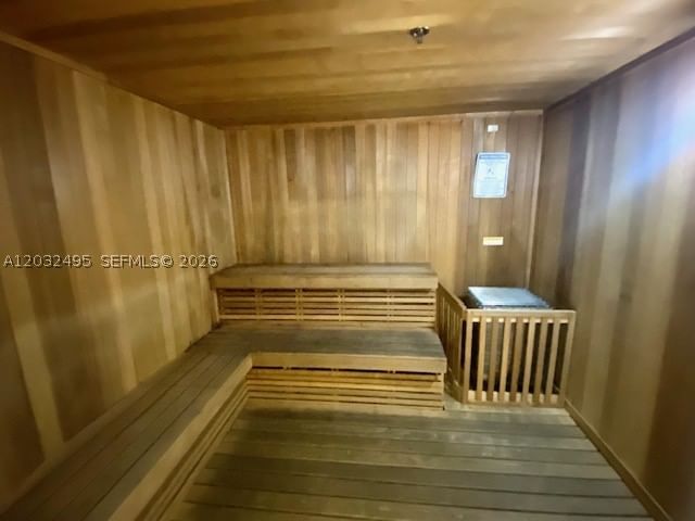 Real estate property located at 501 31st St #802, Miami-dade, Paraiso Bayviews Condo, Miami, FL