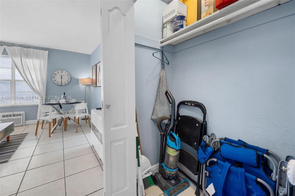Real estate property located at 3030 Collins Ave #4E, Miami-dade, The Madison Condo, Miami Beach, FL