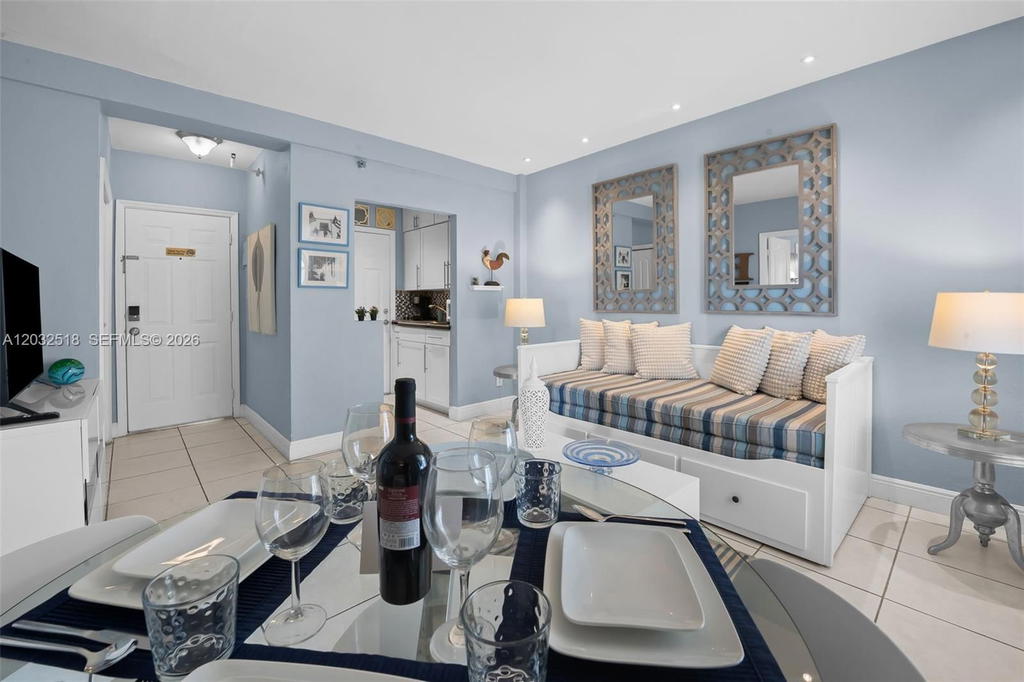 Real estate property located at 3030 Collins Ave #4E, Miami-dade, The Madison Condo, Miami Beach, FL