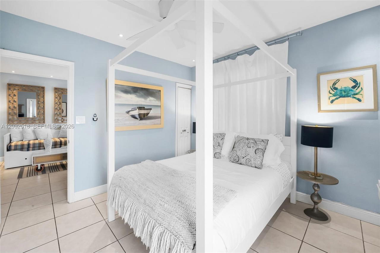 Real estate property located at 3030 Collins Ave #4E, Miami-dade, The Madison Condo, Miami Beach, FL