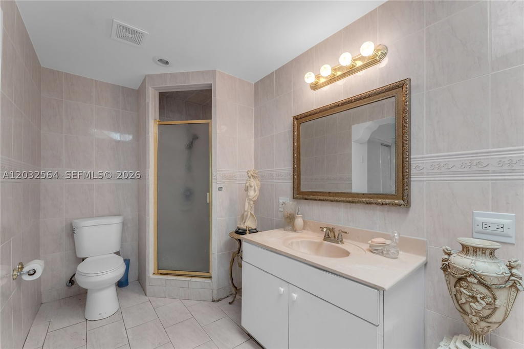Real estate property located at 13332 113th Ct, Miami-dade, Edgewater Park, Miami, FL