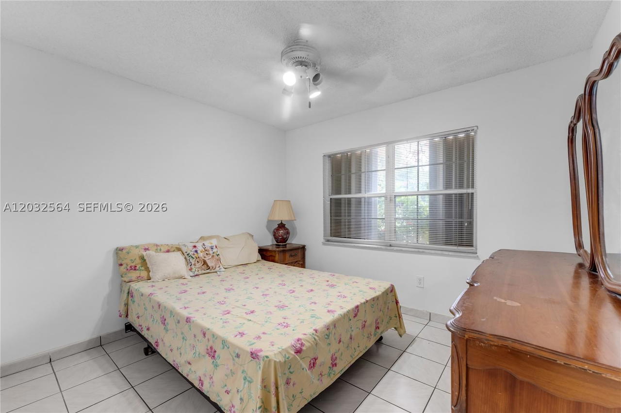 Real estate property located at 13332 113th Ct, Miami-dade, Edgewater Park, Miami, FL