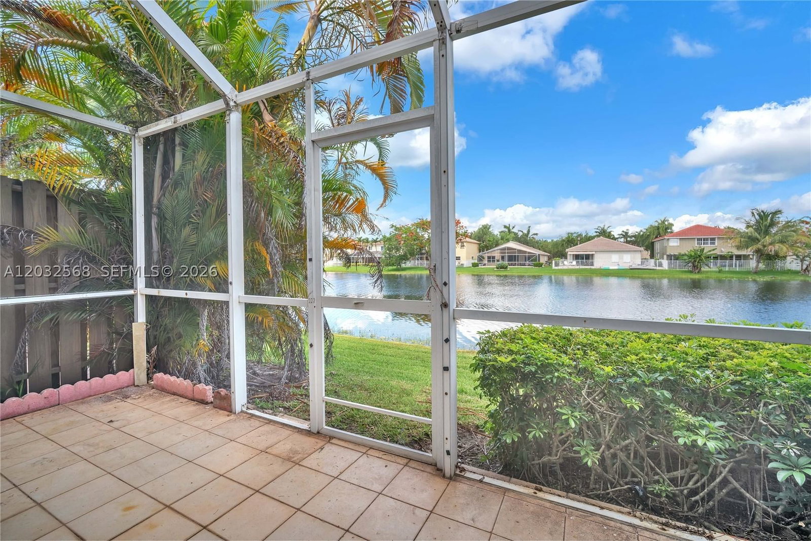 Real estate property located at 3698 San Simeon Cir, Broward, Sector 8 9 And 10 Plat, Weston, FL