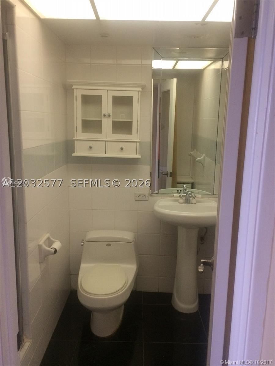 Real estate property located at 5005 Collins Ave #1202, Miami-dade, The Carriage Club North C, Miami Beach, FL