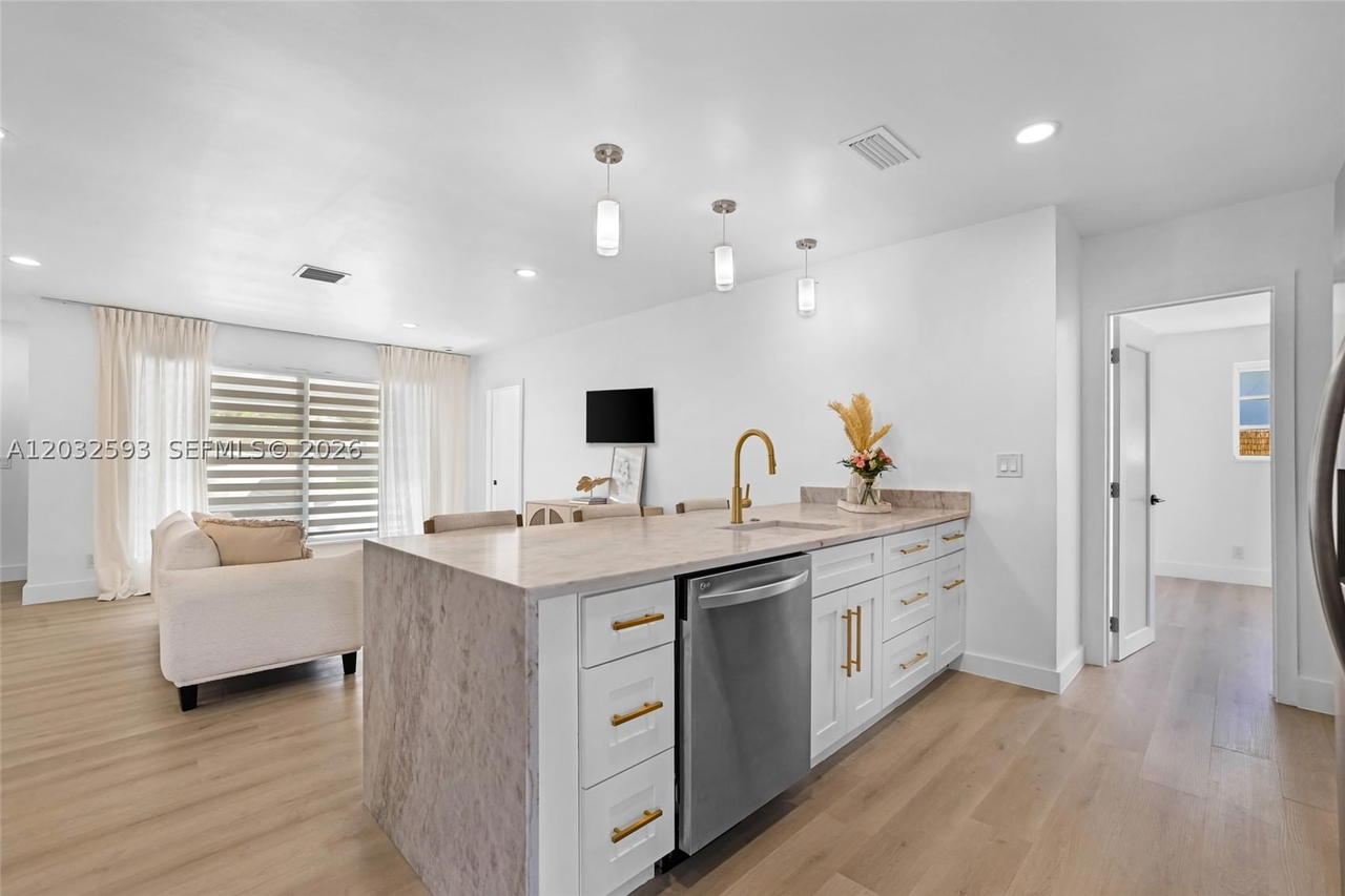 Real estate property located at 2101 56th Ave, Broward, Hollywood Hills Amen Plat, Hollywood, FL