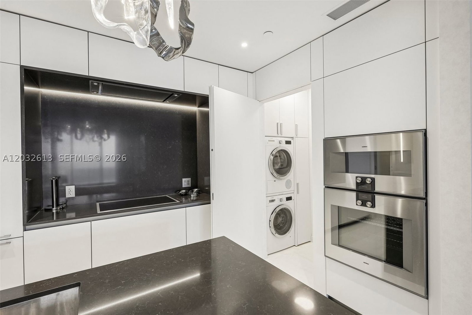 Real estate property located at 300 Biscayne Boulevard Way #3305W, Miami-dade, N/a, Miami, FL