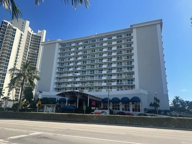 Real estate property located at 19201 Collins Ave #1044, Miami-dade, The Aventura Beach Club C, Sunny Isles Beach, FL