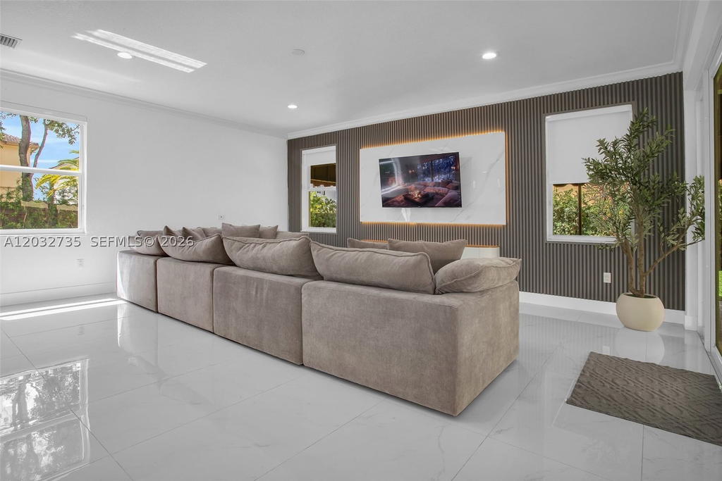 Real estate property located at 11559 84th Ter, Miami-dade, Islands At Doral Northwes, Doral, FL
