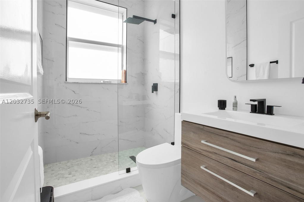 Real estate property located at 11559 84th Ter, Miami-dade, Islands At Doral Northwes, Doral, FL